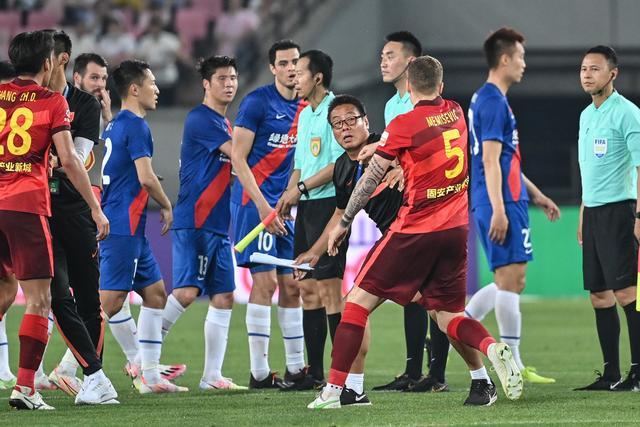 美国女排3-2力克巴西队 连续两届奥运会晋级决赛文章配图
